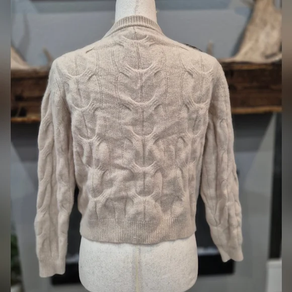 KILTE Cashmere Sweater, Size Small Like New - Picture 5 of 8